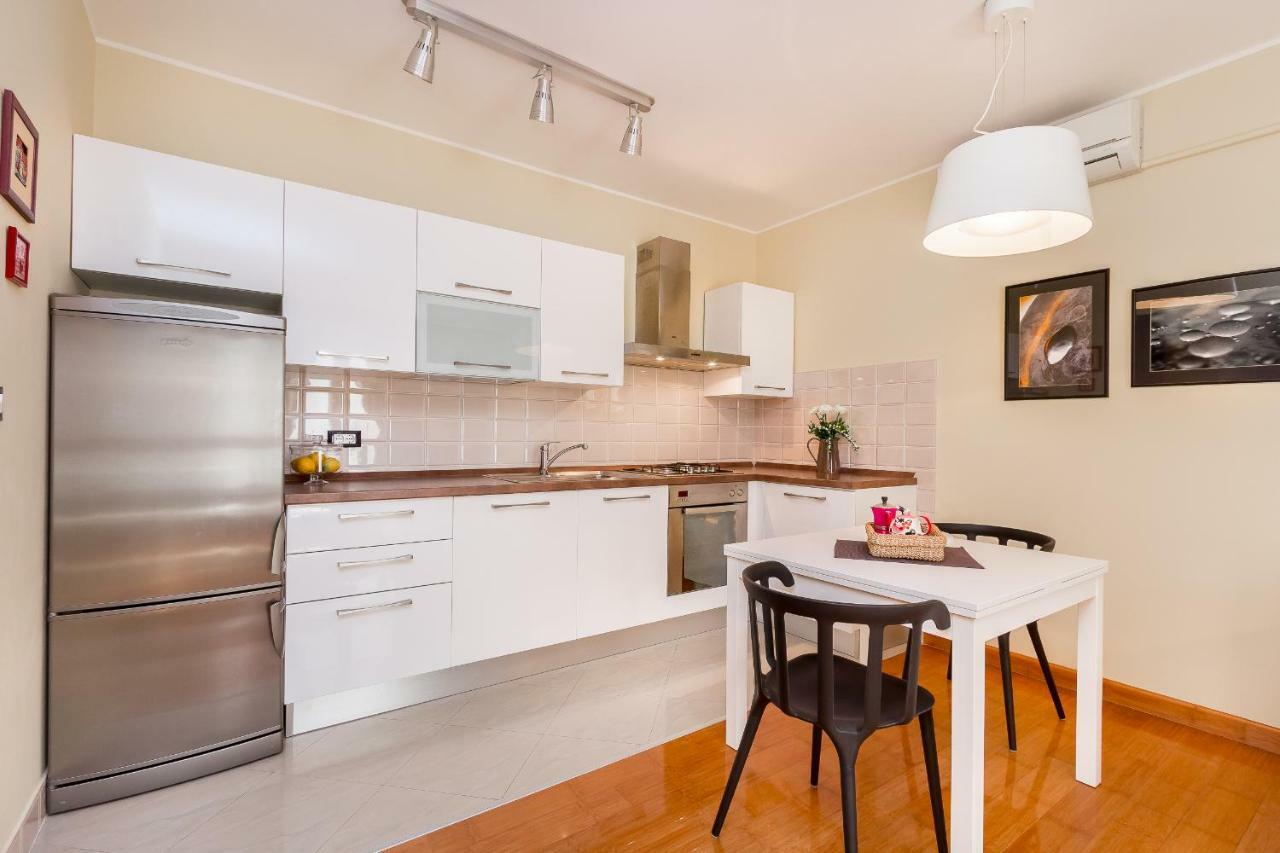 City Stylish Apartment Пула Экстерьер фото